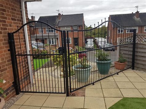 metal fabrication services nottingham|metal gates nottingham.